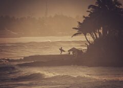 Aumenta Tensión a Medida que Comienzan las Eliminaciones en el Día 2 de los ISA World Surfing Games 2024